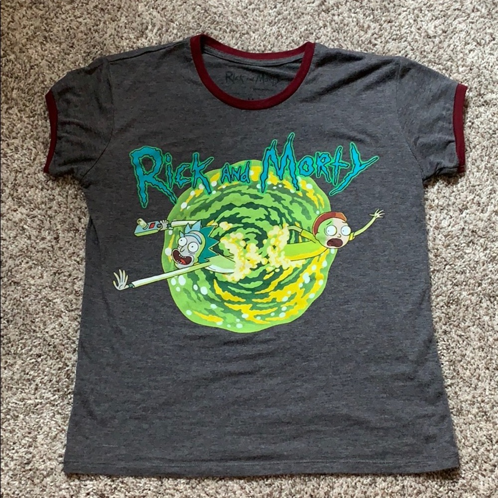 Medium cropped Rick and Morty shirt